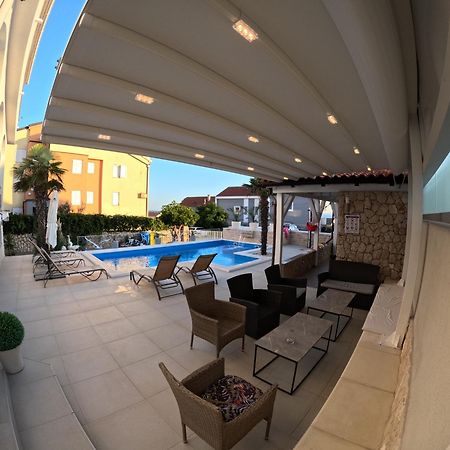 Apartments Sun Dance With Heated Pool Novalja Zewnętrze zdjęcie