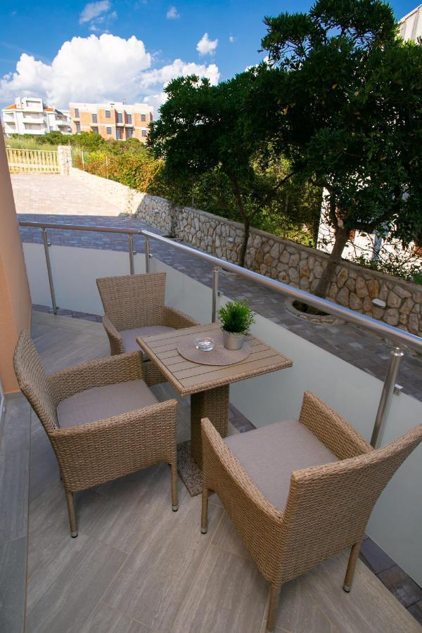 Apartments Sun Dance With Heated Pool Novalja Zewnętrze zdjęcie
