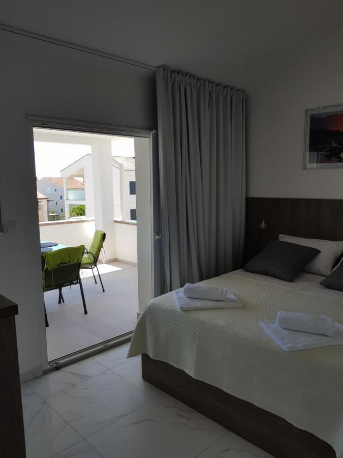 Apartments Sun Dance With Heated Pool Novalja Zewnętrze zdjęcie