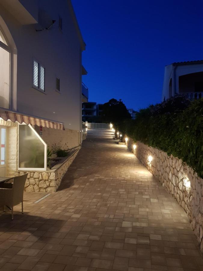 Apartments Sun Dance With Heated Pool Novalja Zewnętrze zdjęcie